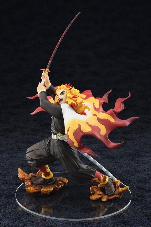 Demon Slayer: Kimetsu no Yaiba Kyojuro Rengoku 1/8 Scale Figure