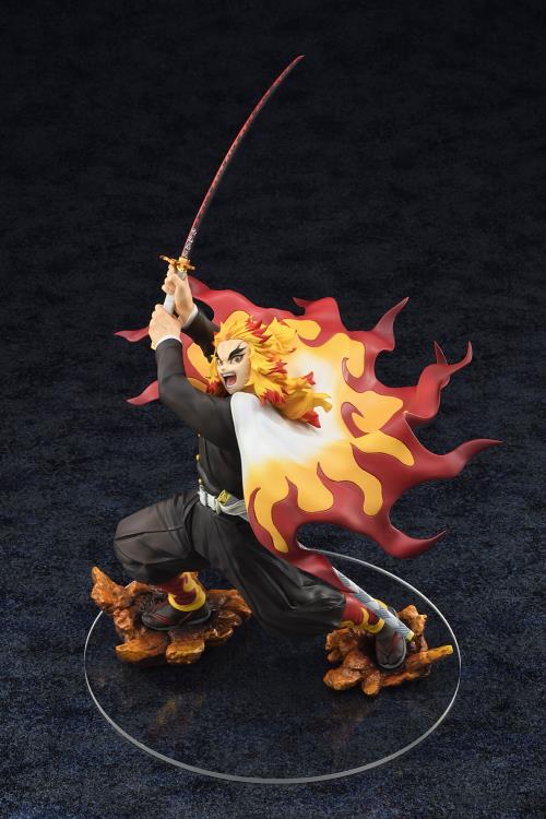 Demon Slayer: Kimetsu no Yaiba Kyojuro Rengoku 1/8 Scale Figure